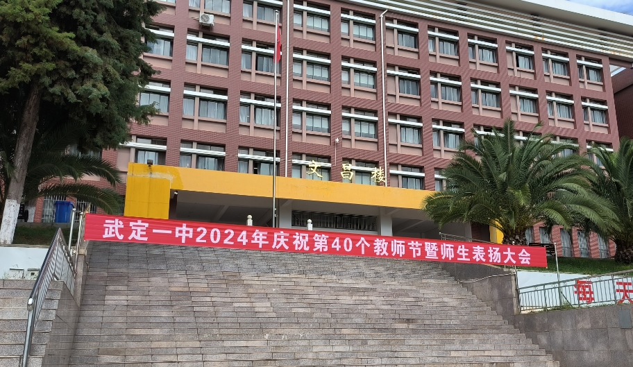 ۻ
